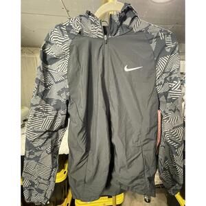 Nike Women’s L Essential Flash Running Jacket Hooded Reflective Geo Print